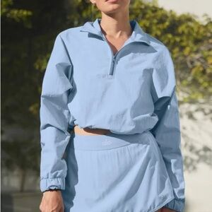 ALO Yoga Cropped Alumni ¼ Zip Pullover | Seashell Blue | Size L
